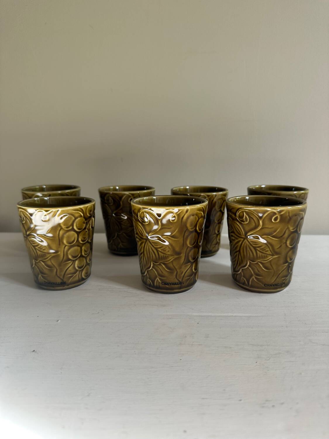 7 tasses Chavaillon de Sarreguemines olive