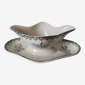 Gravy boat