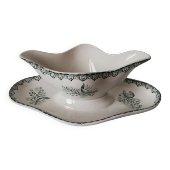 Gravy boat