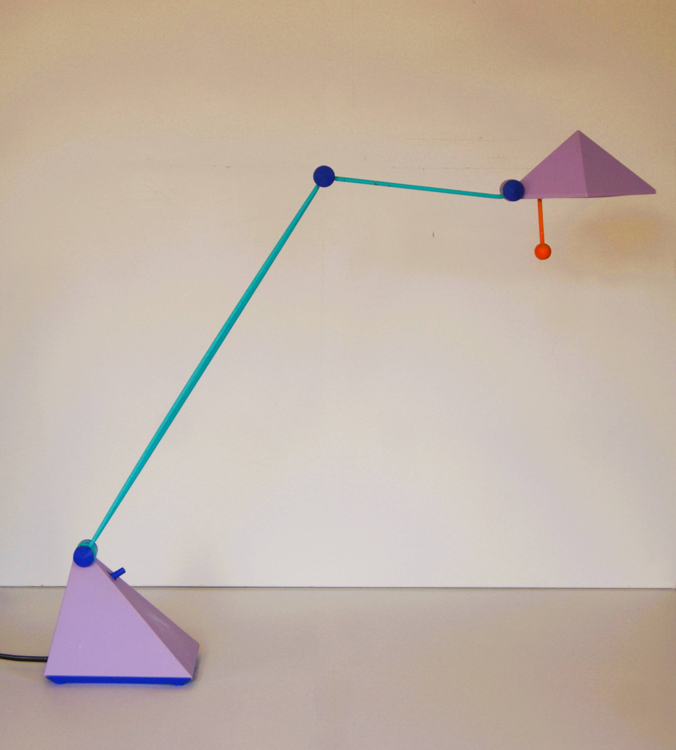 Vintage Memphis styled Pyramid Desk Lamp - Design by Lungean and Pellmann for BRILLIANT - 1980s
