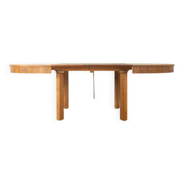 Elegant extendable dining table by Ruscheweyh, 1930s, walnut