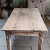 Farm table