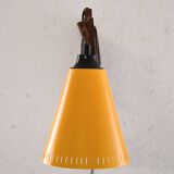 Lamp with extendable arm