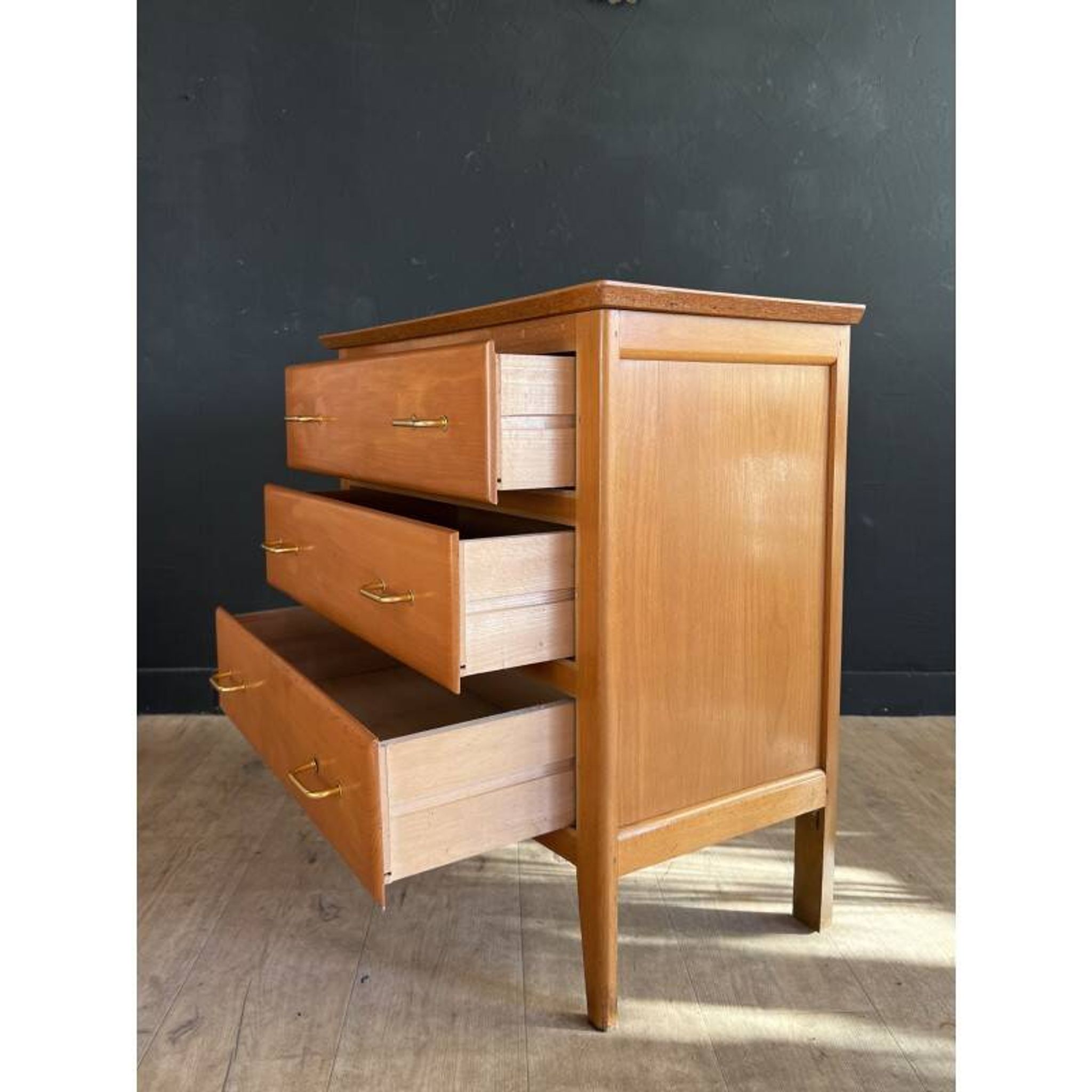 Vintage chest of drawers