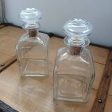2 carafes / flacons vintages en verre
