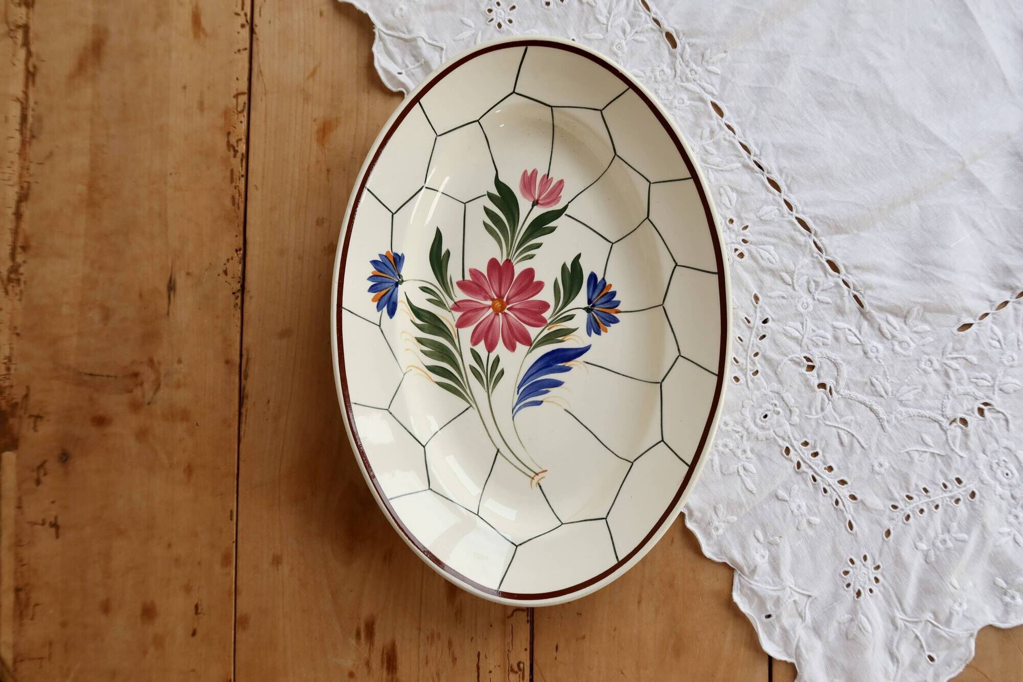 Vintage oval plate faience Saint-Amand model Maurice – Floral decoration