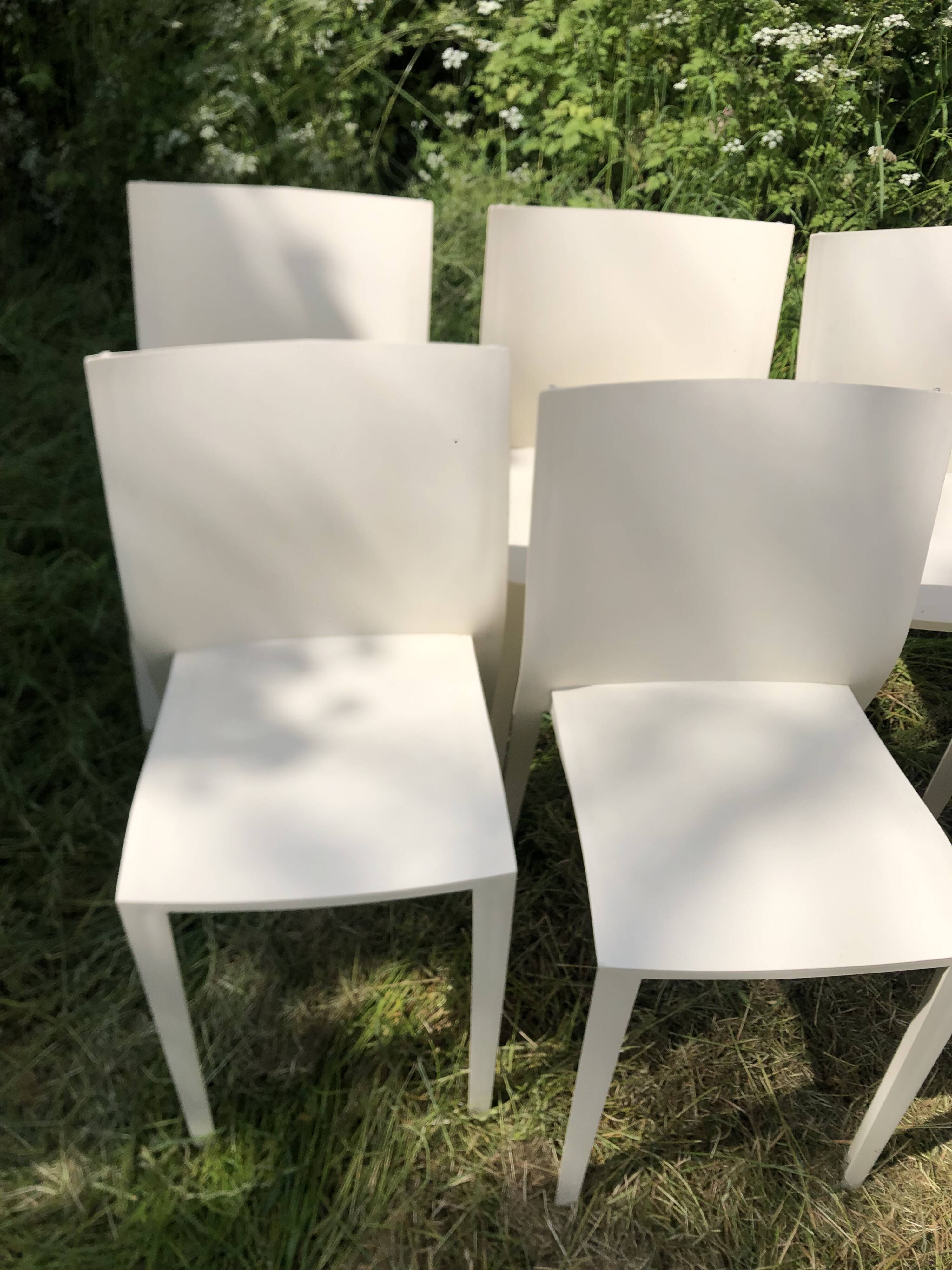 Chaises blanches Slick Slick Philippe Starck XO Design années 80