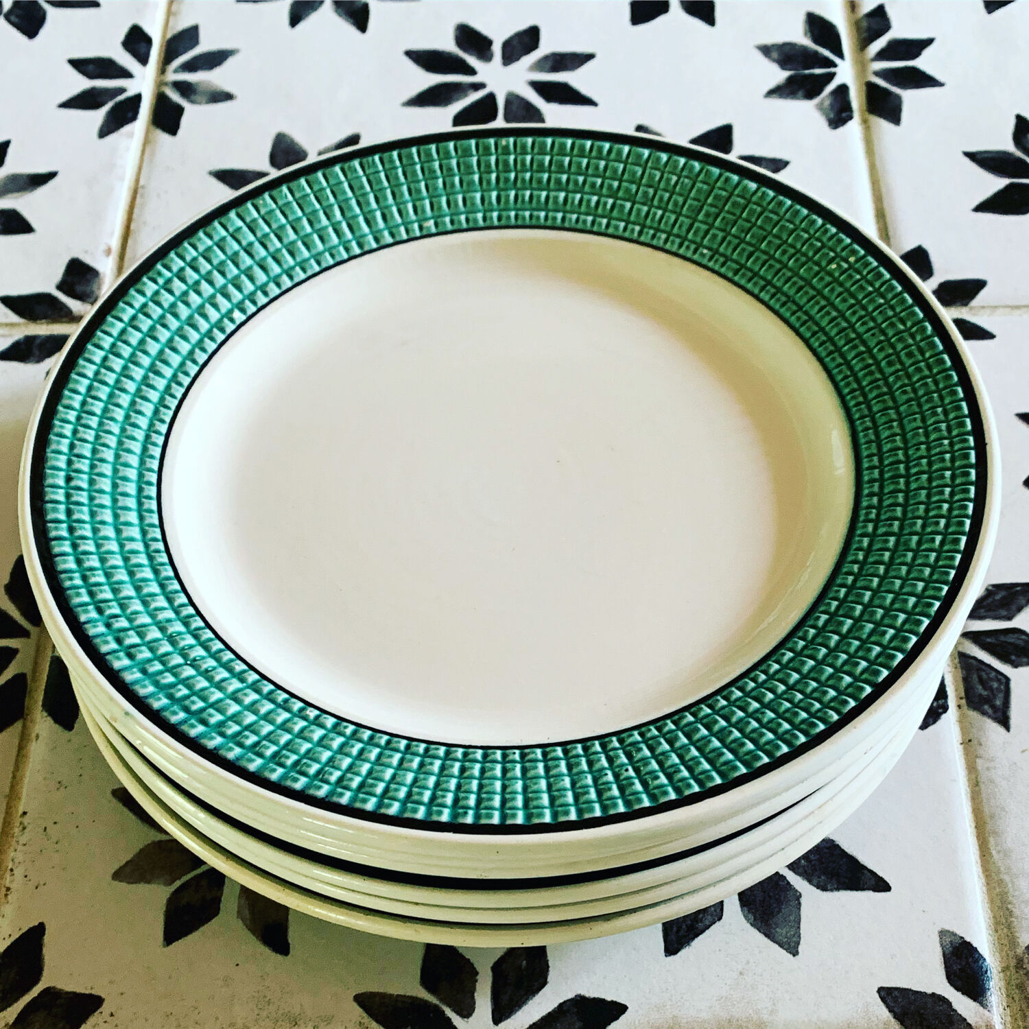 Set of 6 vintage dessert plates