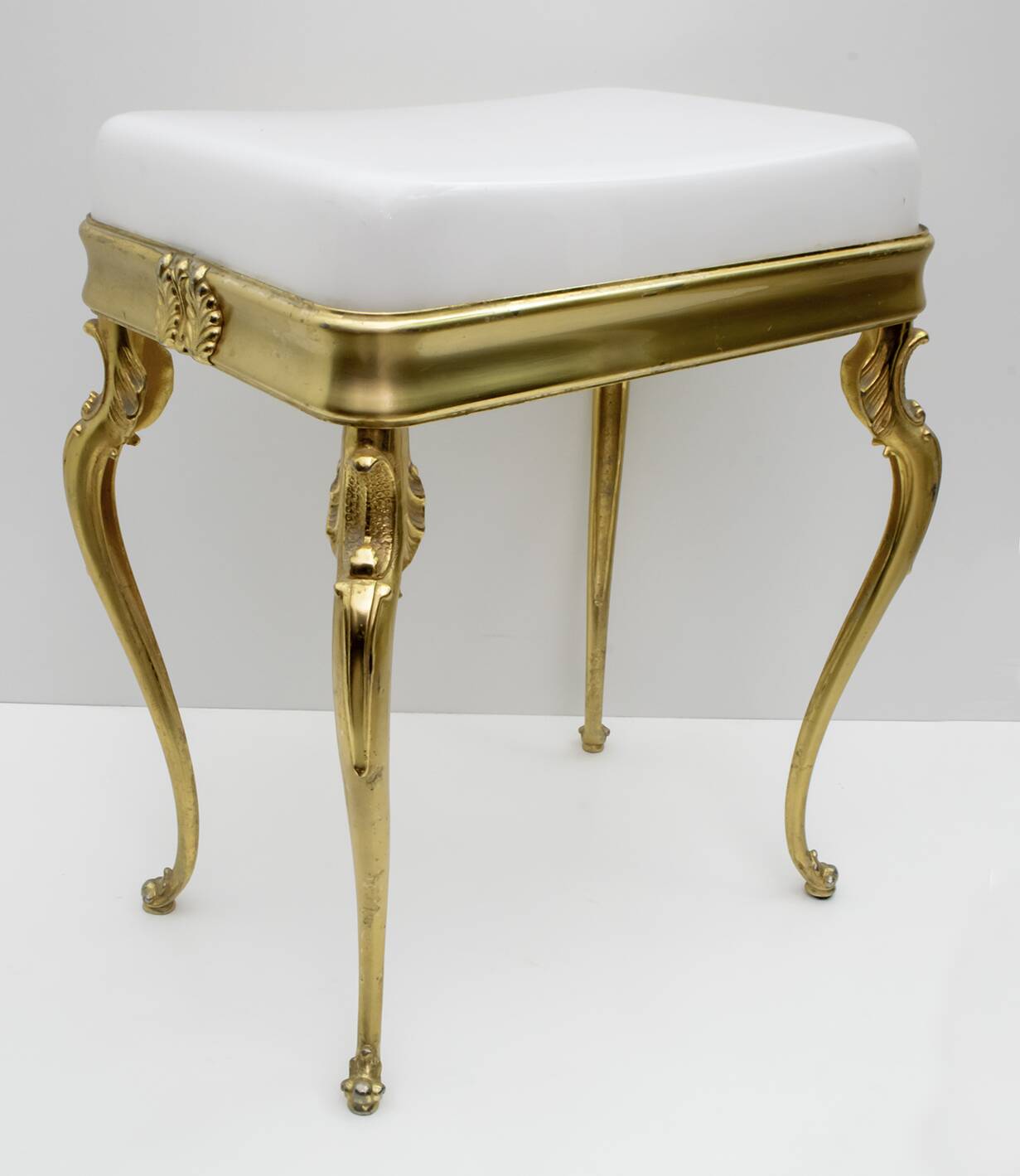Mid-Century Modern Italian Brass and Plexiglass Stool, 1950