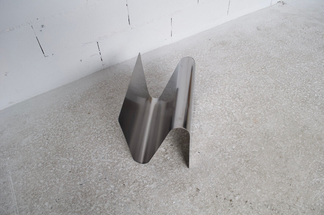 Magazine holder anonymous work 70' brushed steel
