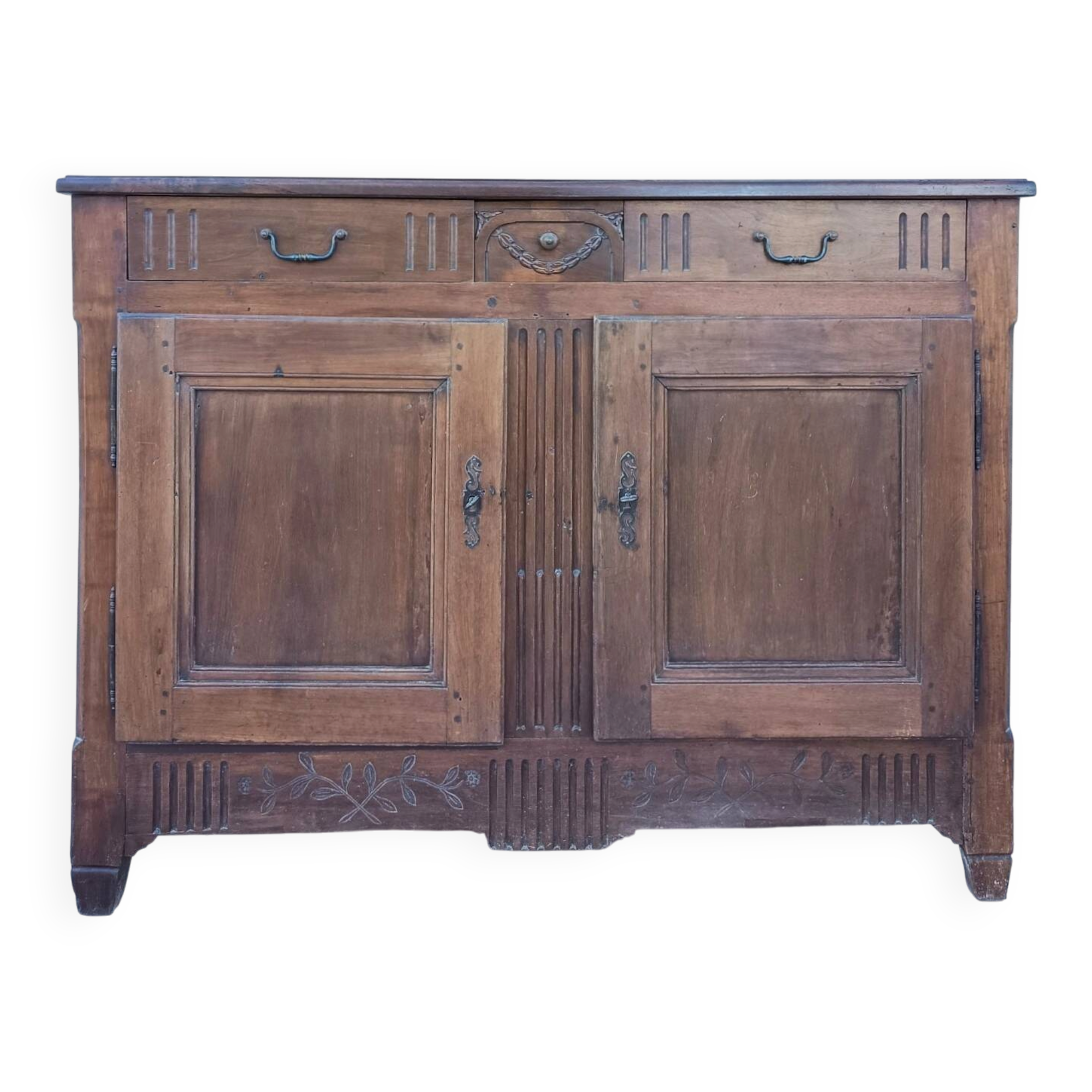 Louis XVI walnut buffet from the 19th century.