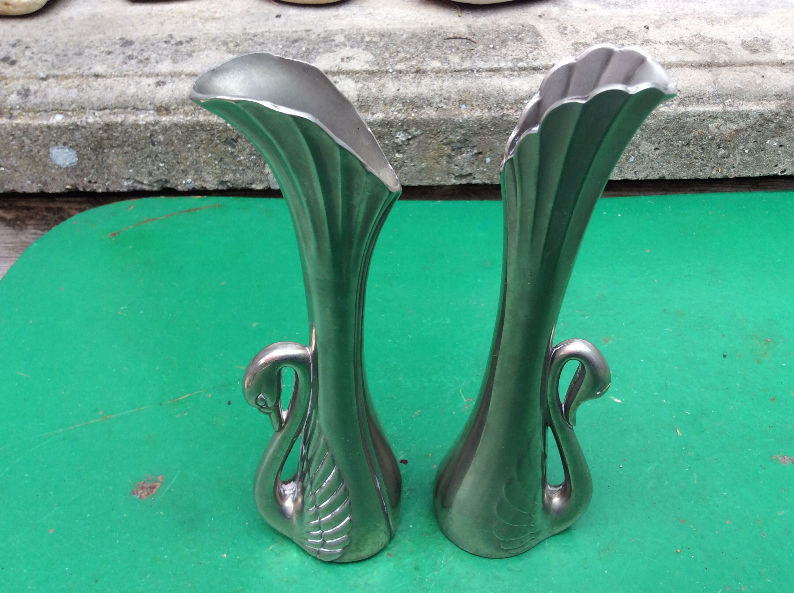 Duo of vases "swan"