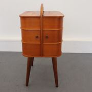 Travailleuse en bois années 1960