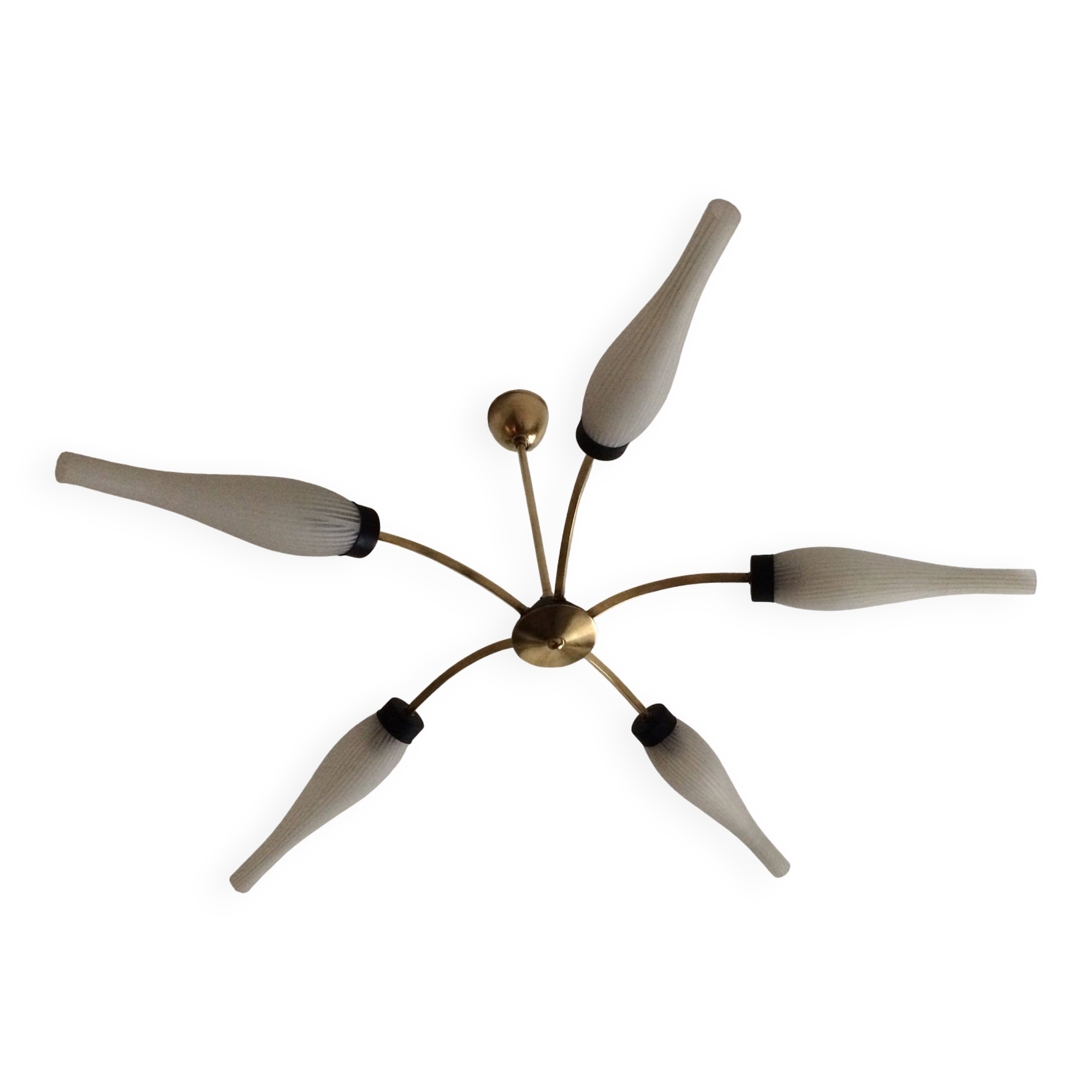Lustre with 5 branches from the 1960s - 1970s in solid brass and black metal.