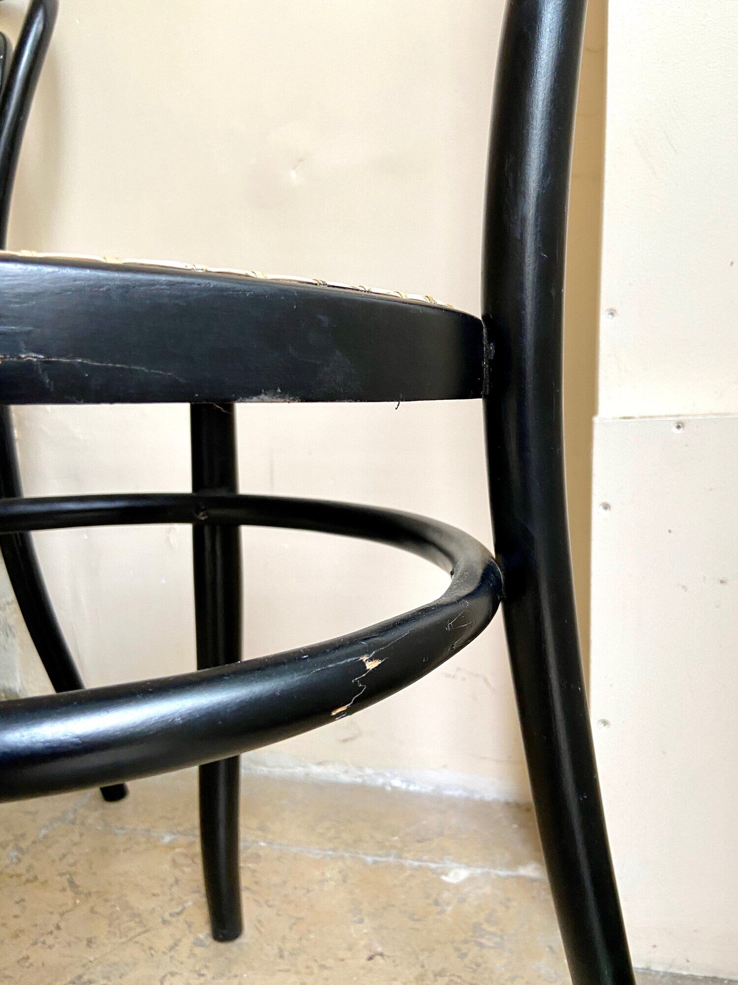 Set of 4 bistro chairs in black arched beech and canning