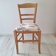 Country chair in blue toile de Jouy