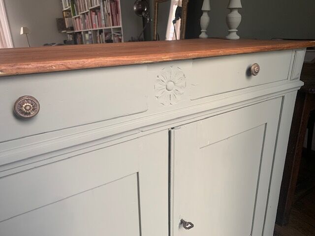 Parisian buffet with shelves