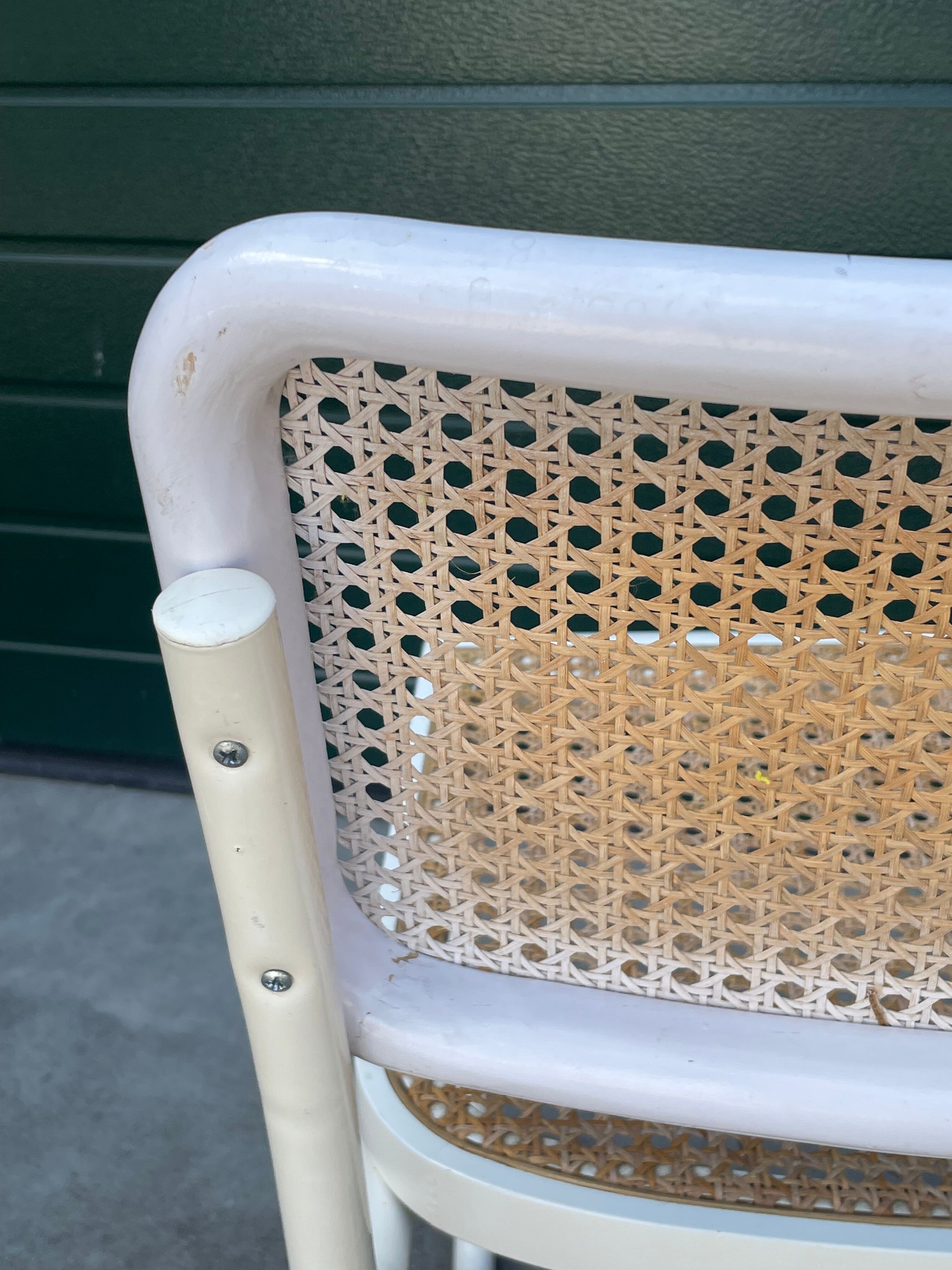 Set of 4 Cesca b32 model chairs in white by Marcel Breuer