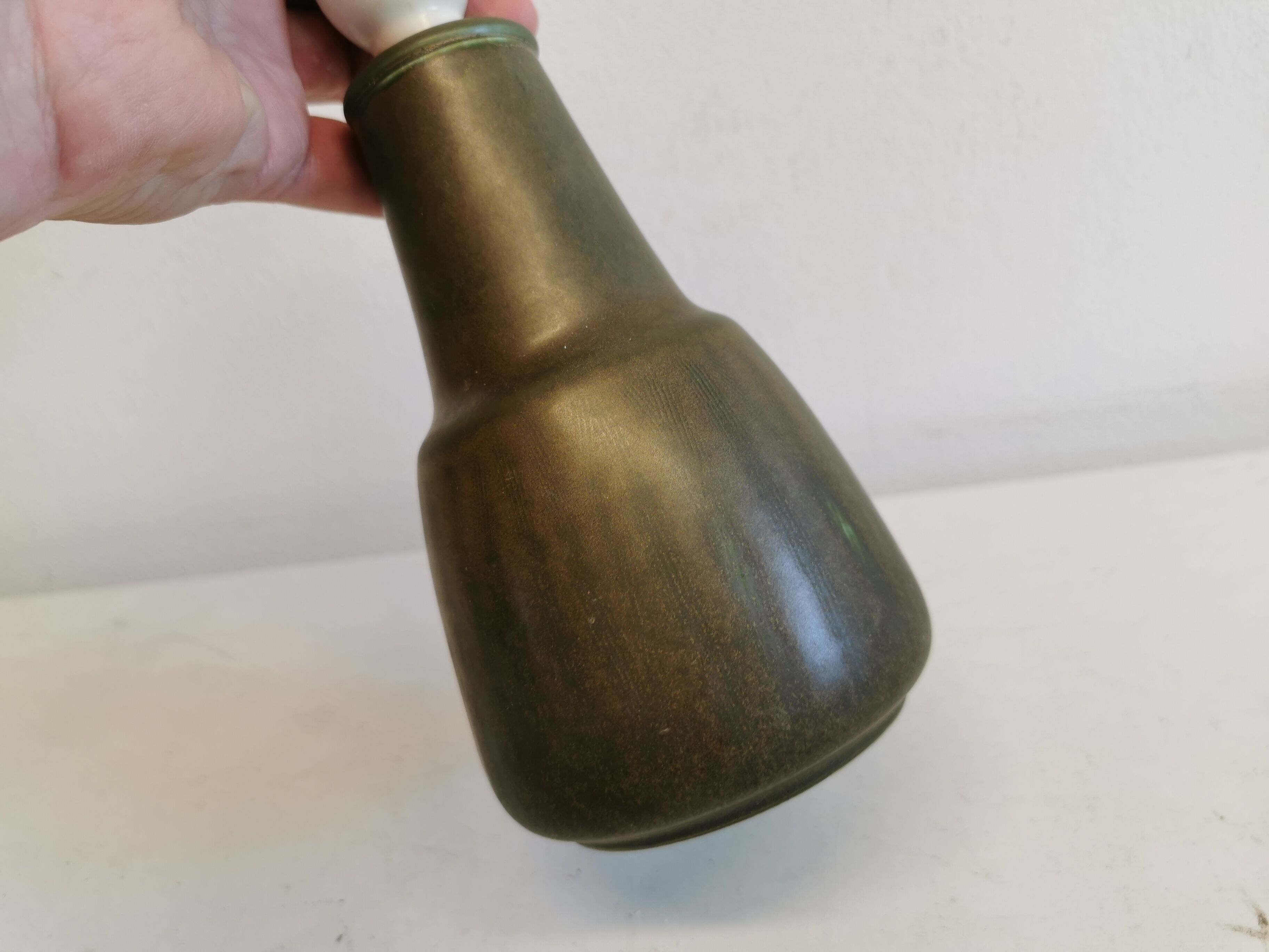 Danish green/brown ceramic table lamp, estimated 1960s.