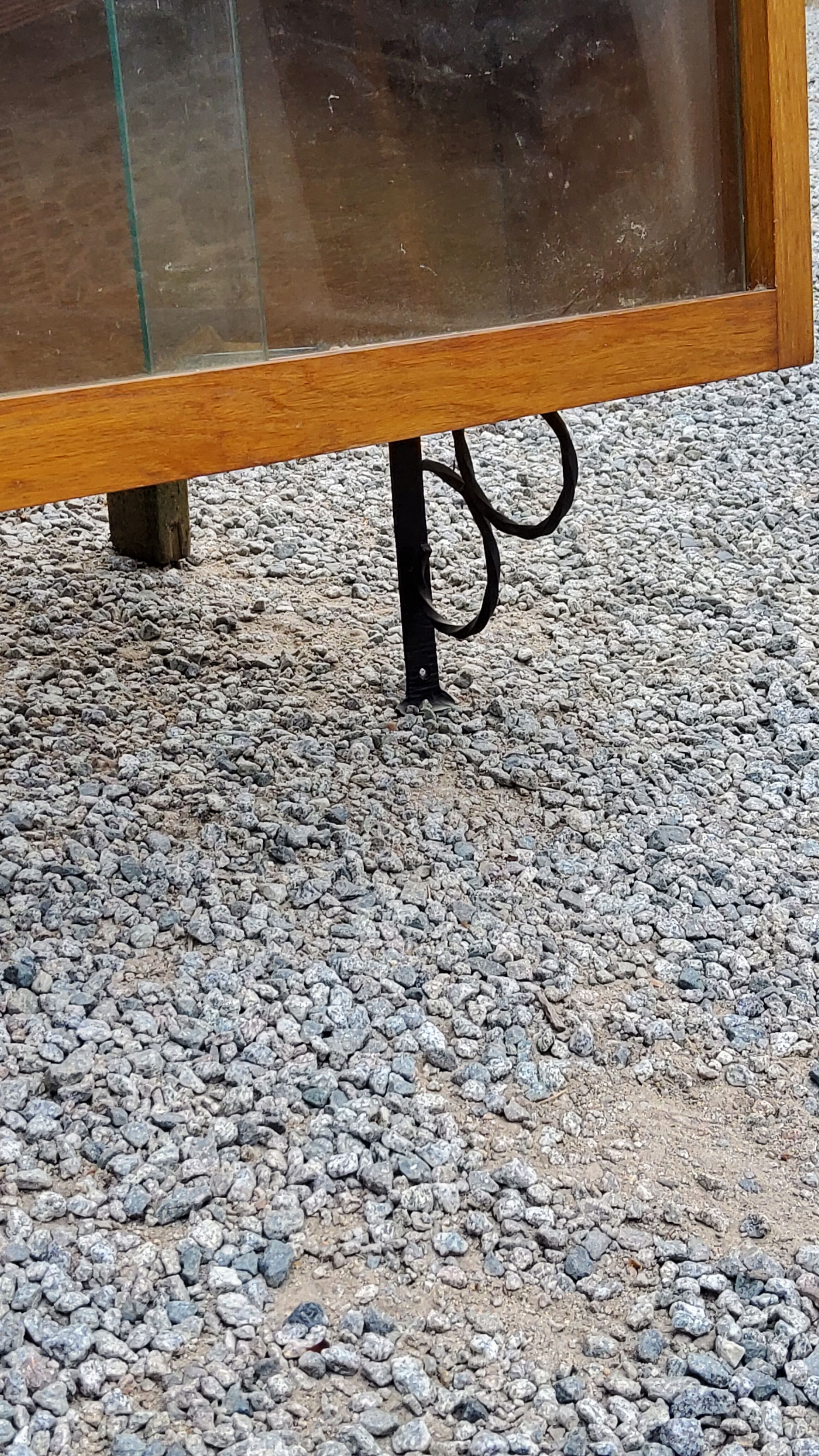 Wall display case from the 50s in solid blond oak