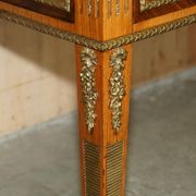 Bureau Plat Restauré Louis XVI Orné d'Ormolu Fin XIXe Siècle