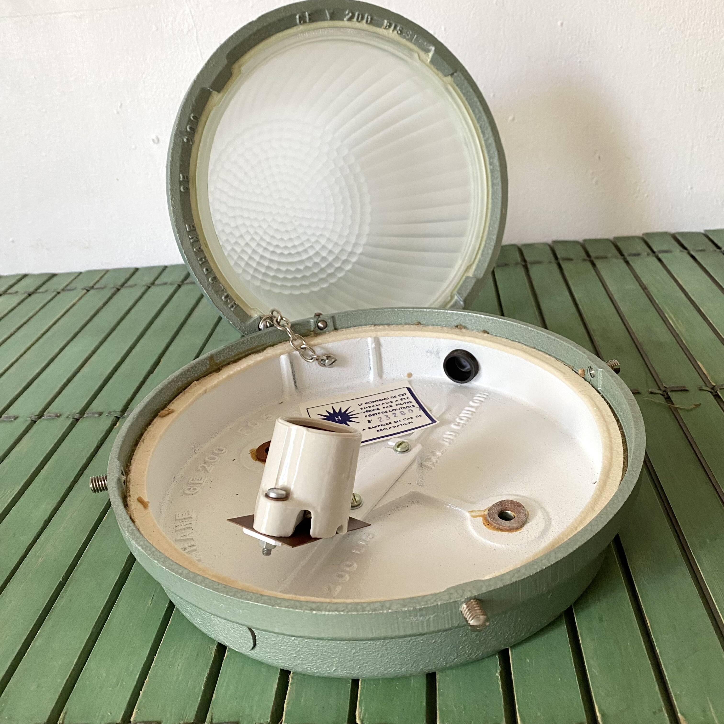 Holophane industrial ceiling light CE 200