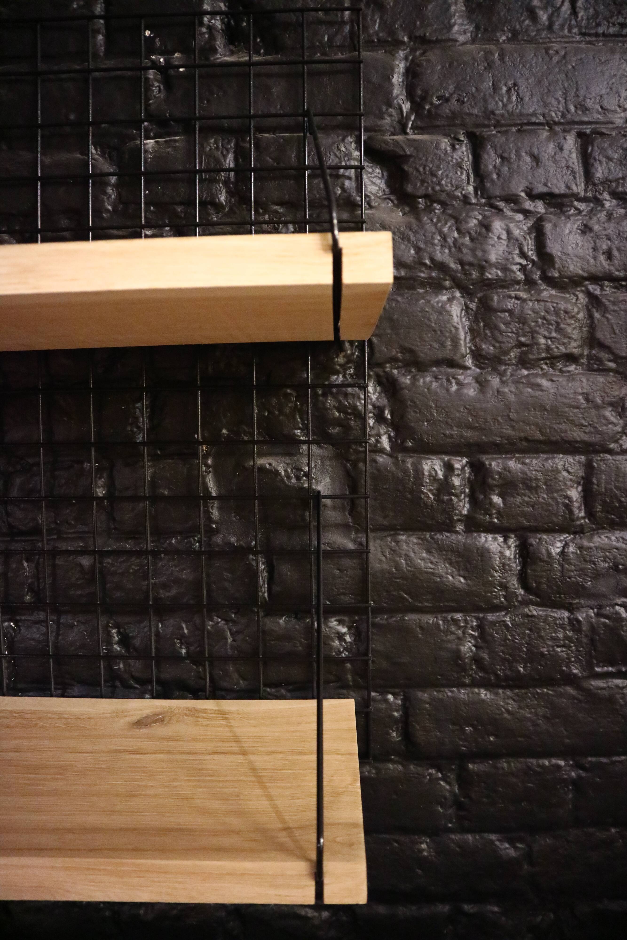 "Meca" shelf designed by Pierre Guariche for Meurop