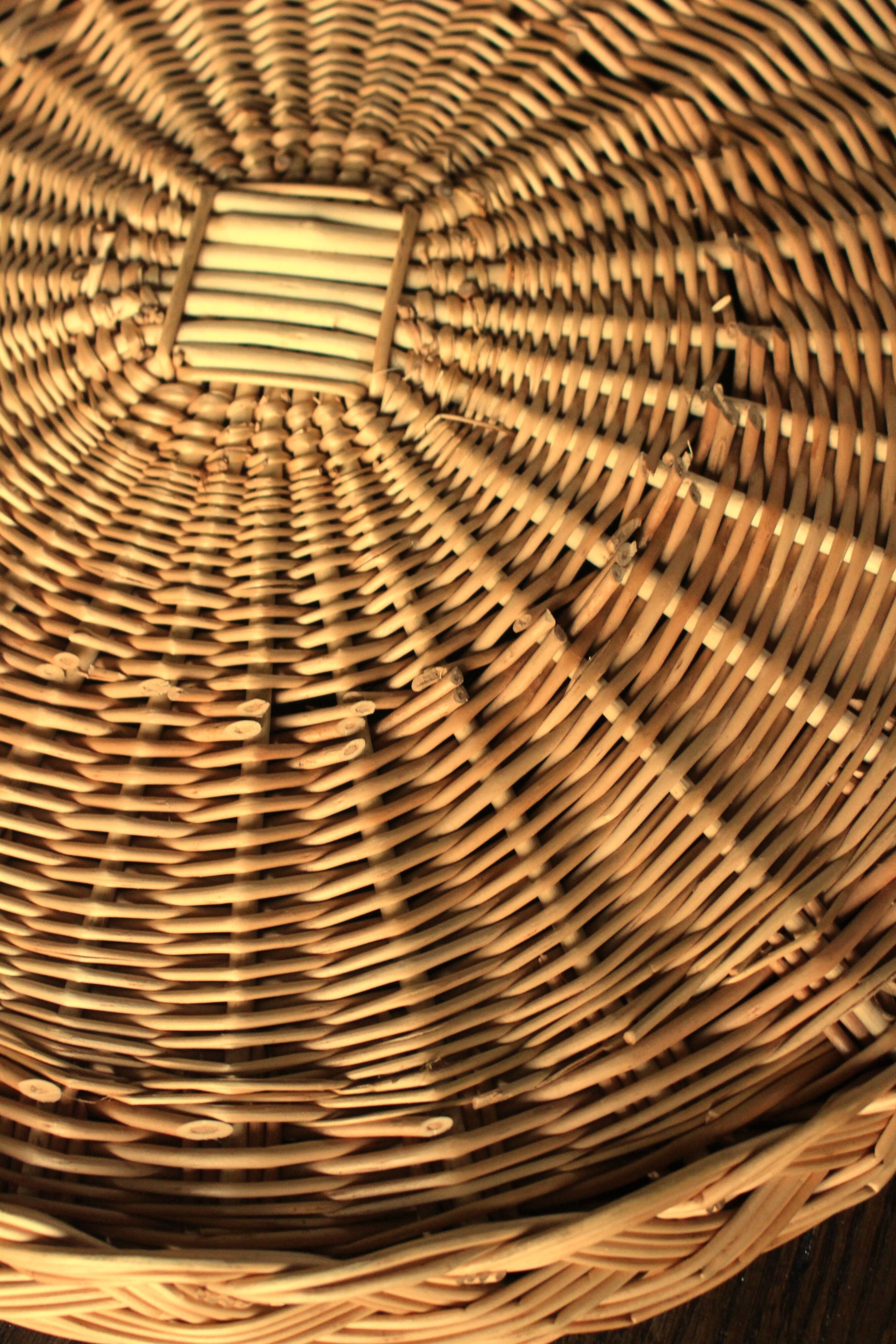 Large round wicker tray