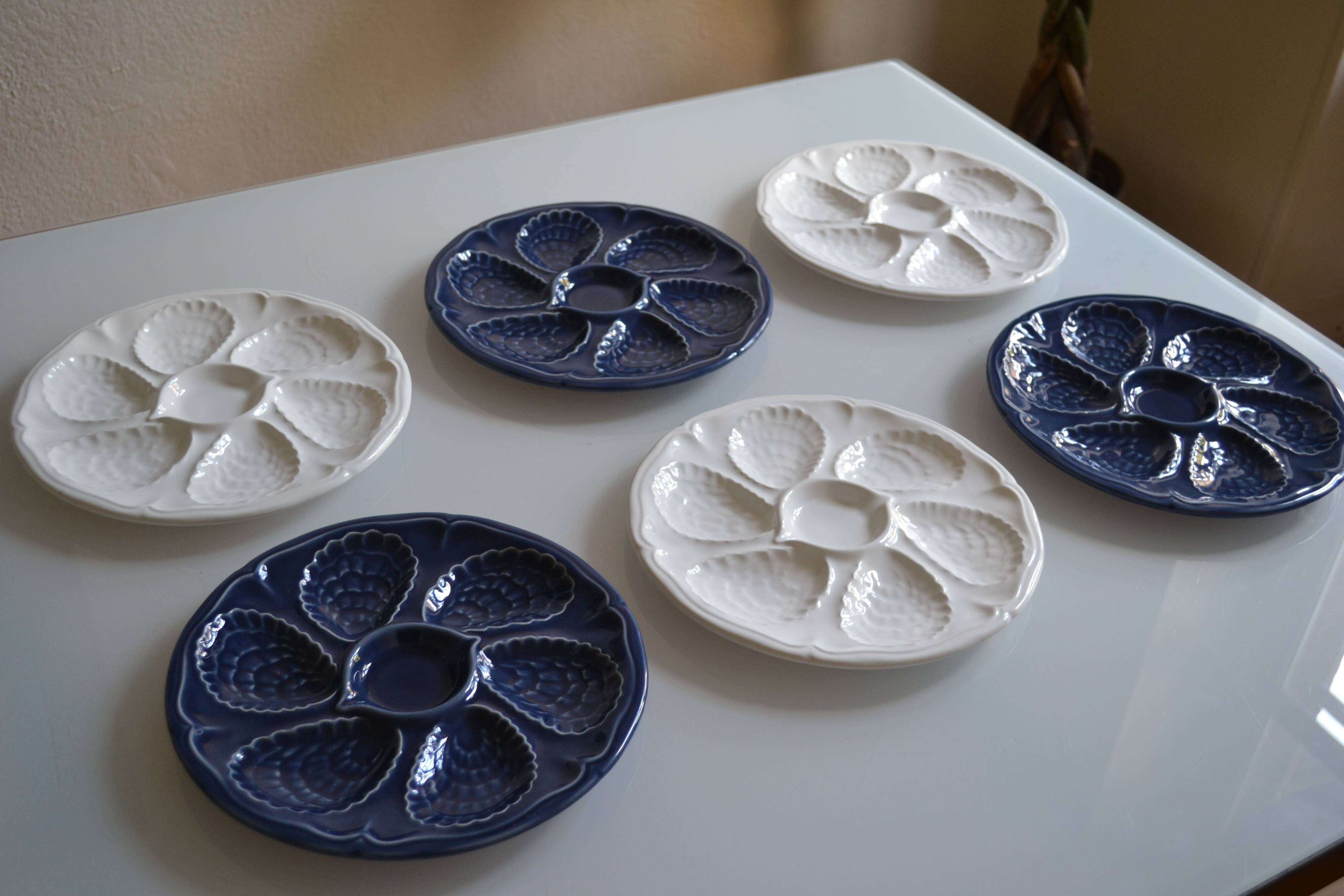 6 white porcelain oyster plates