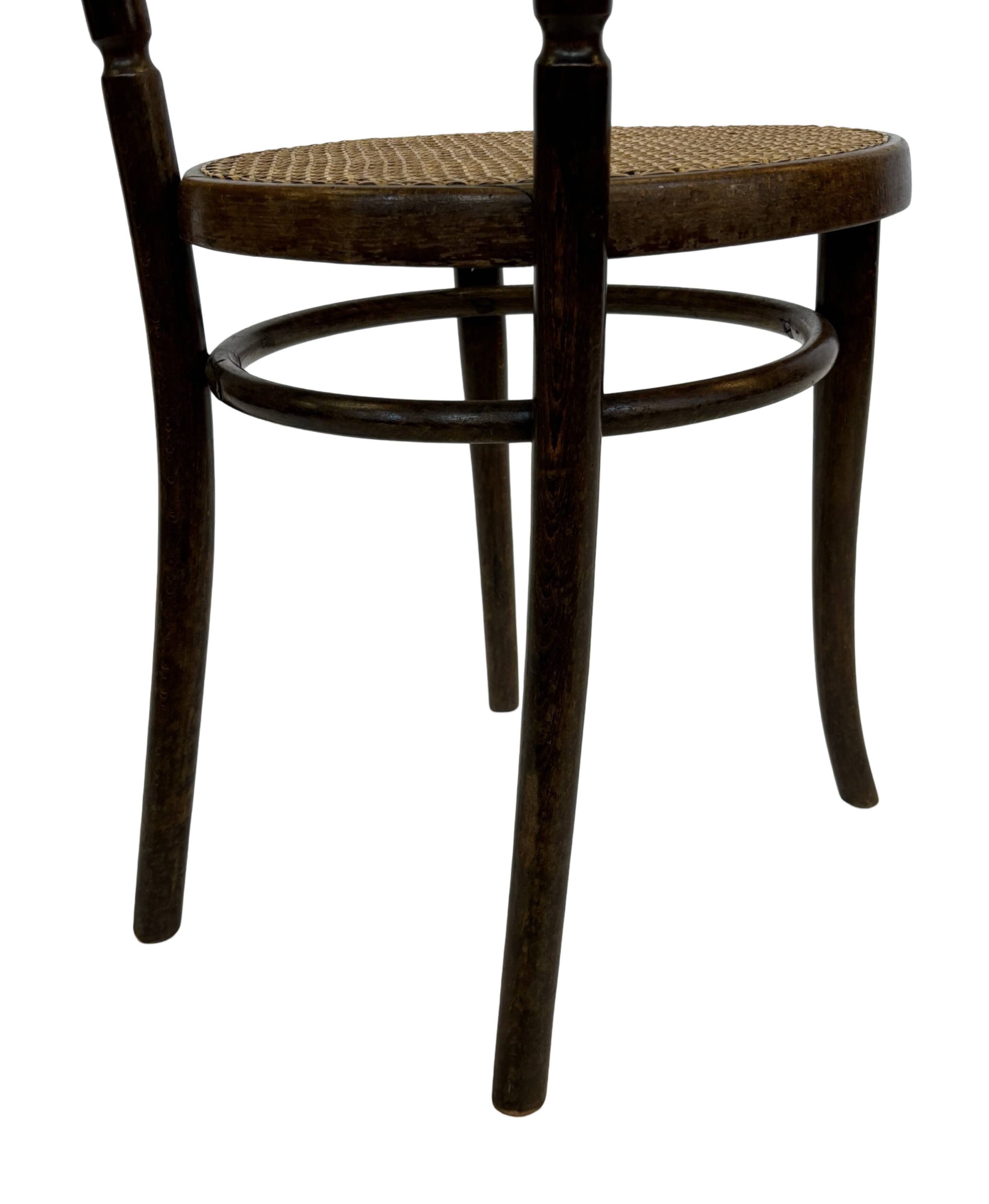 Thonet dining chair model 232, circa 1930 - dining chair with webbing seat