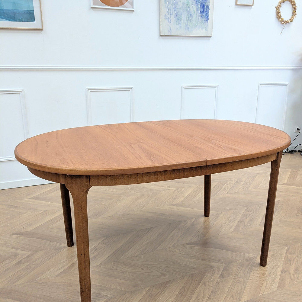 Table à manger scandinave McIntosh