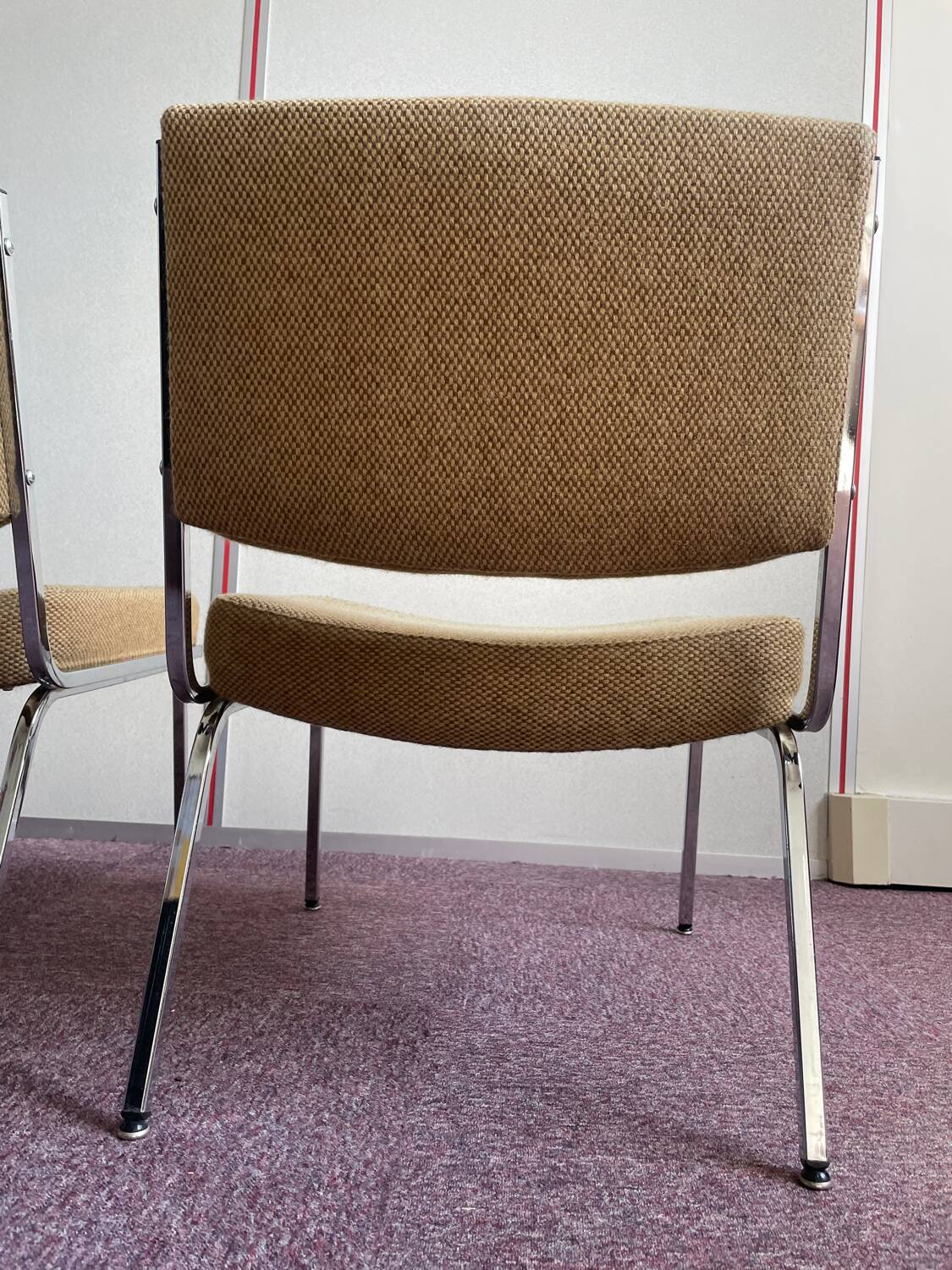 Paire de chauffeuses années 1970