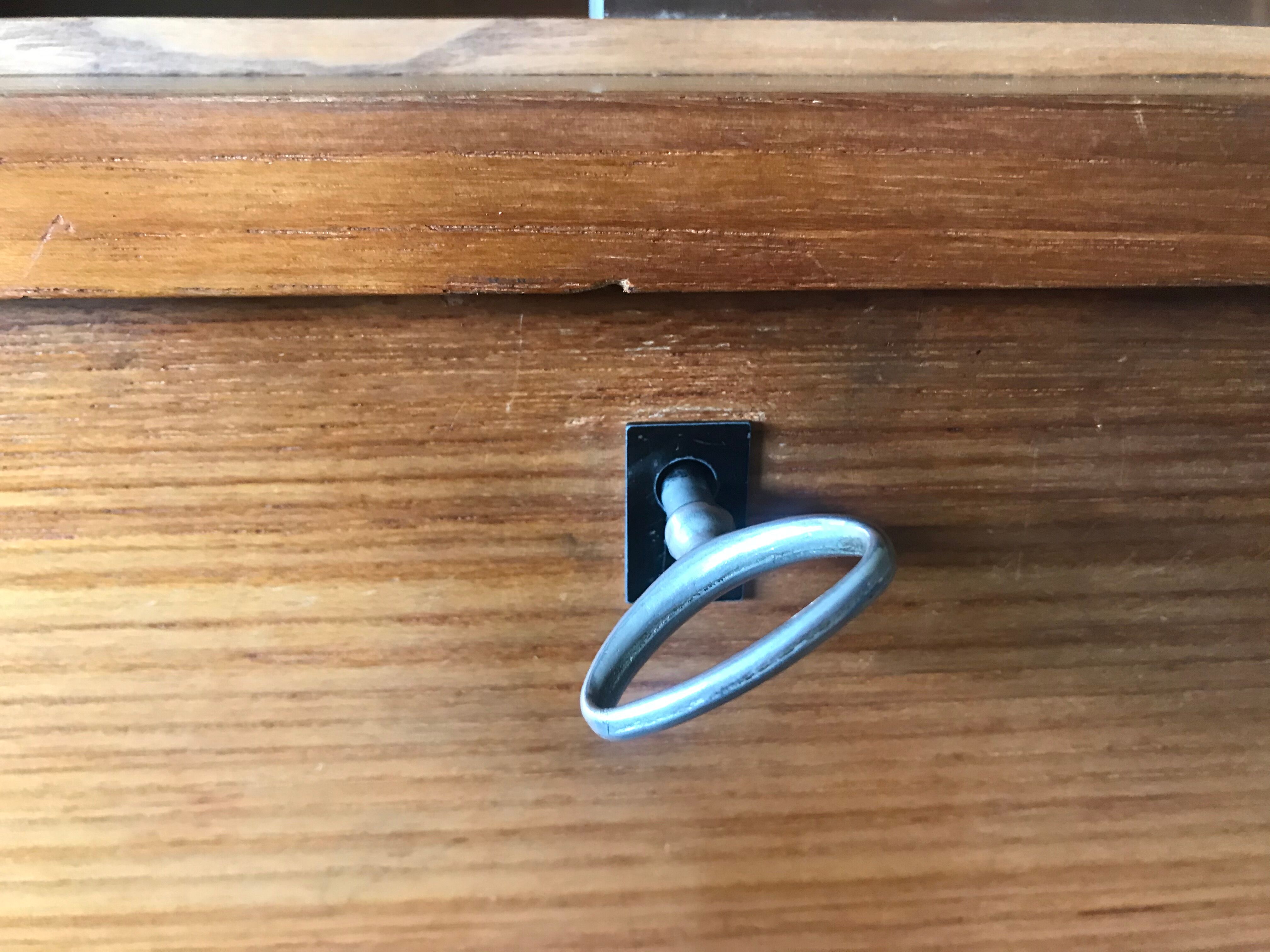 Scandinavian secretary