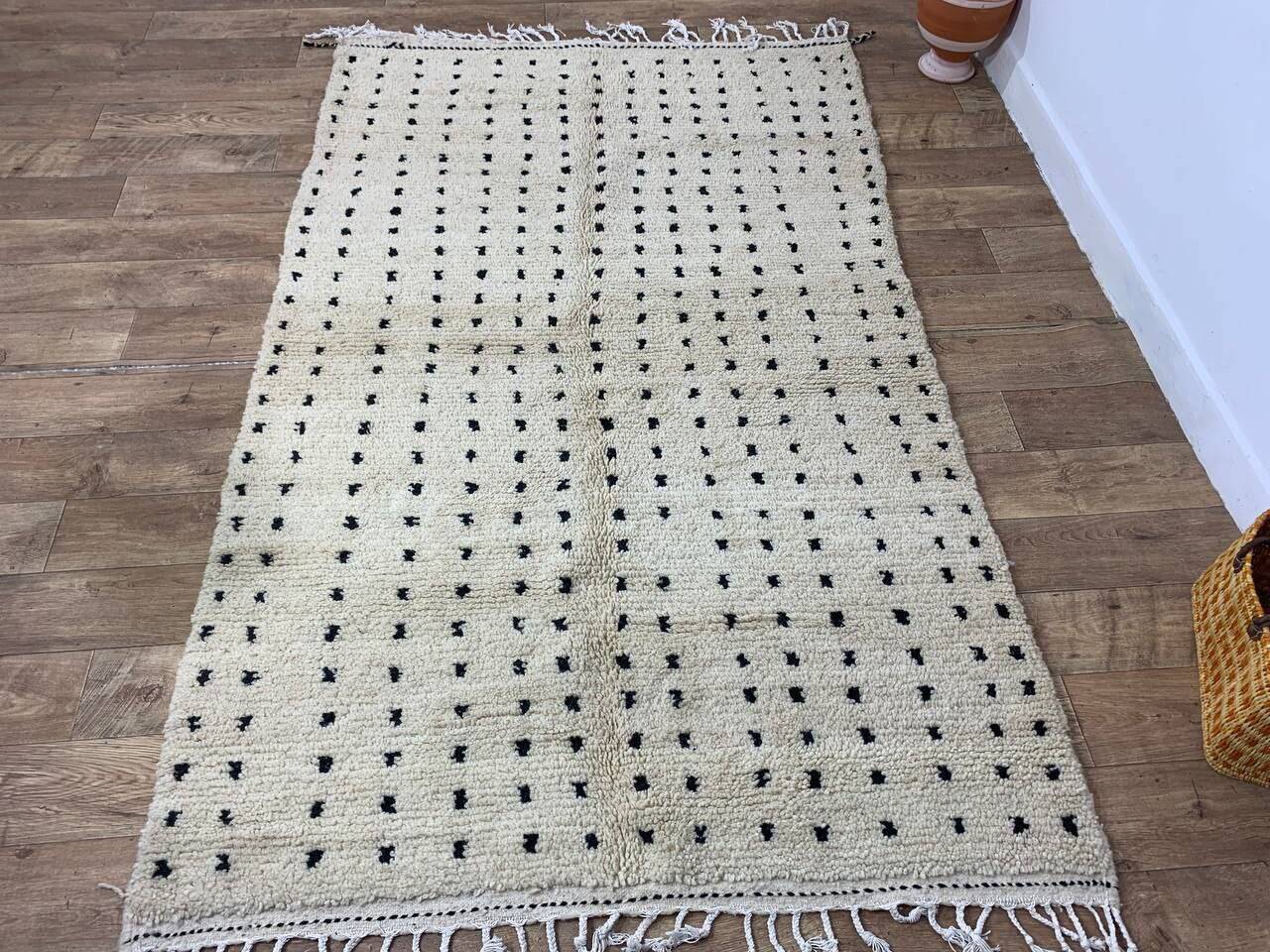 Handmade polka dot Berber rug 250 X 150 CM