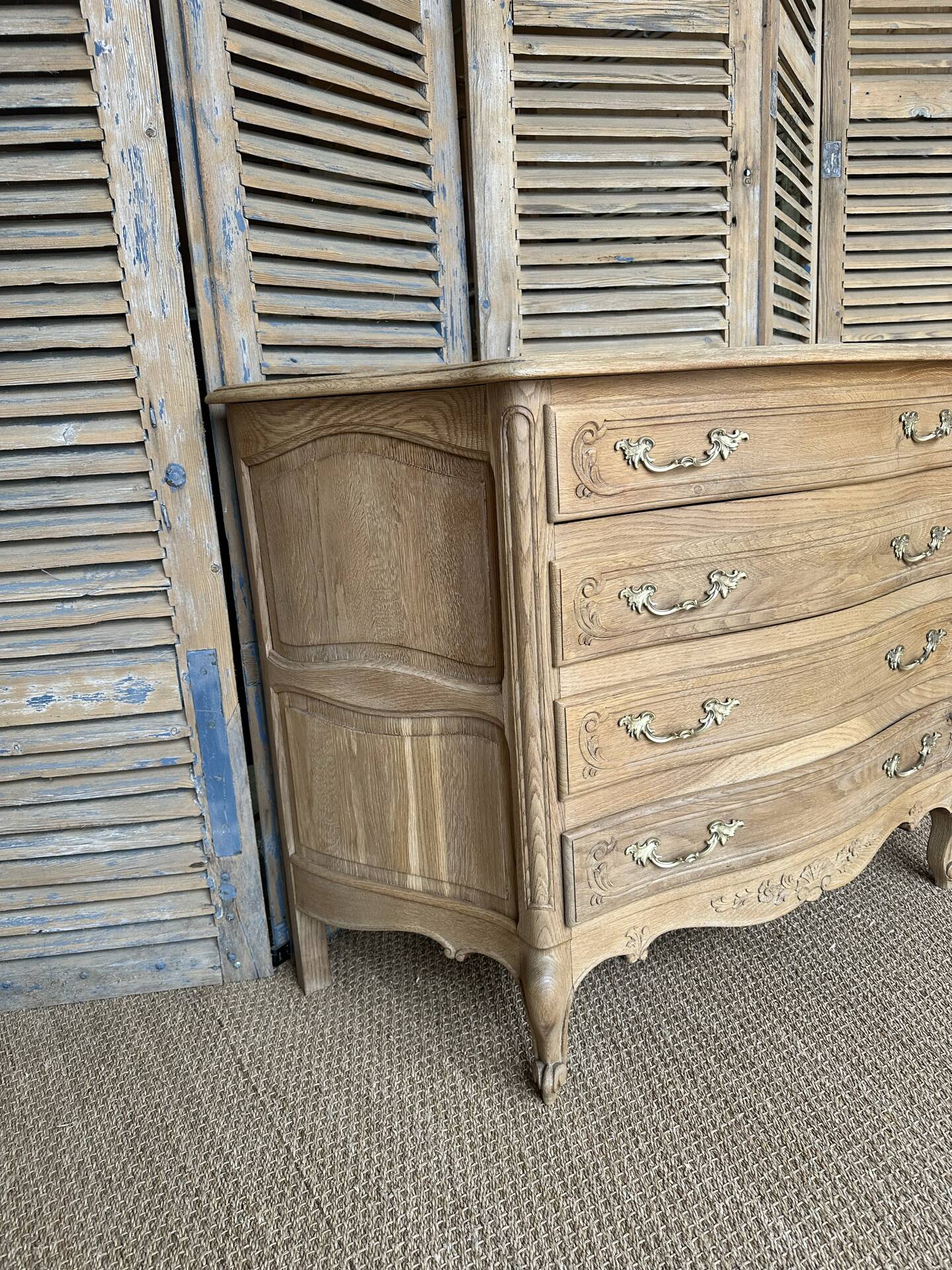 Antique oak chest of drawers – Louis XV style – 4 drawers