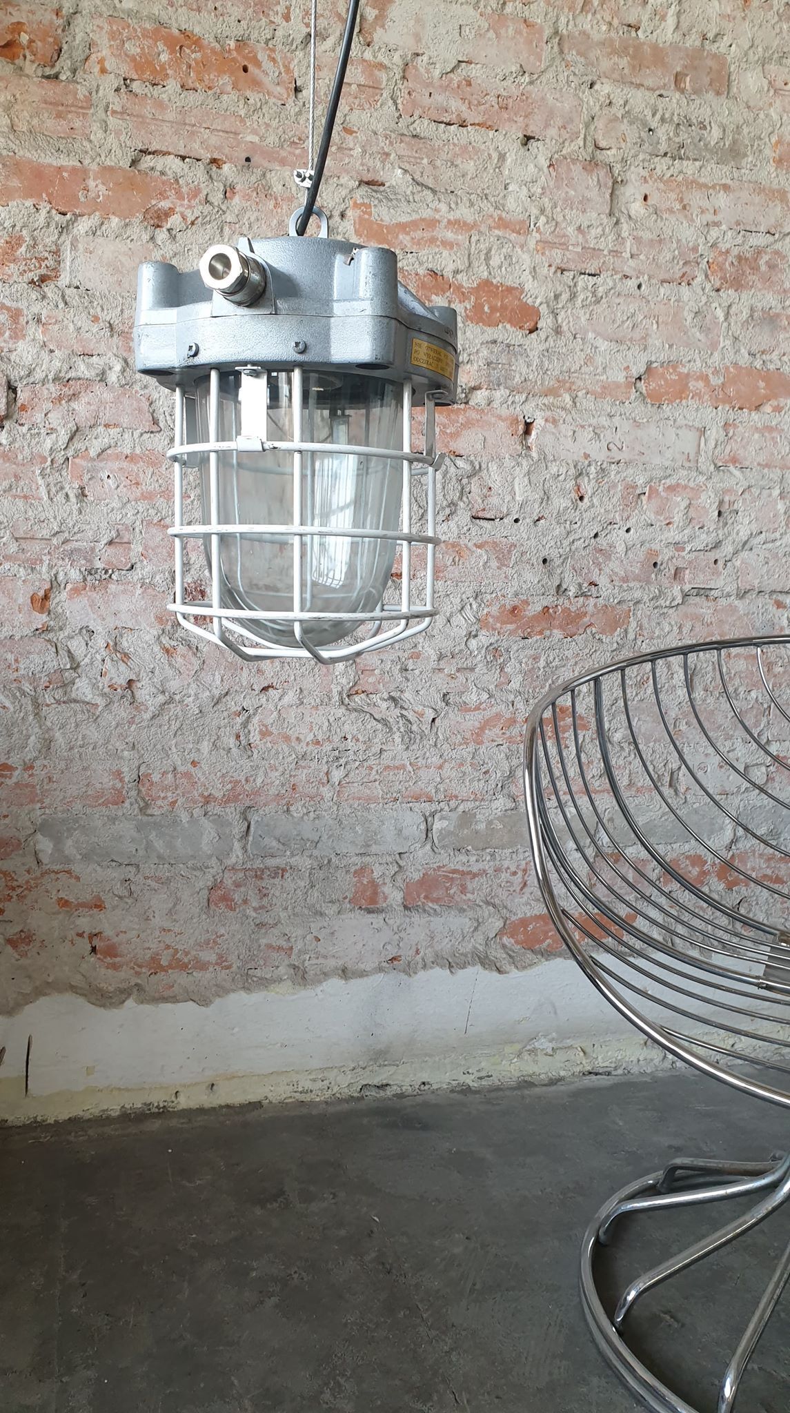 Industrial hanging lamp