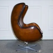 Chaise Egg Vintage Teintée à la Main en Brun Whisky