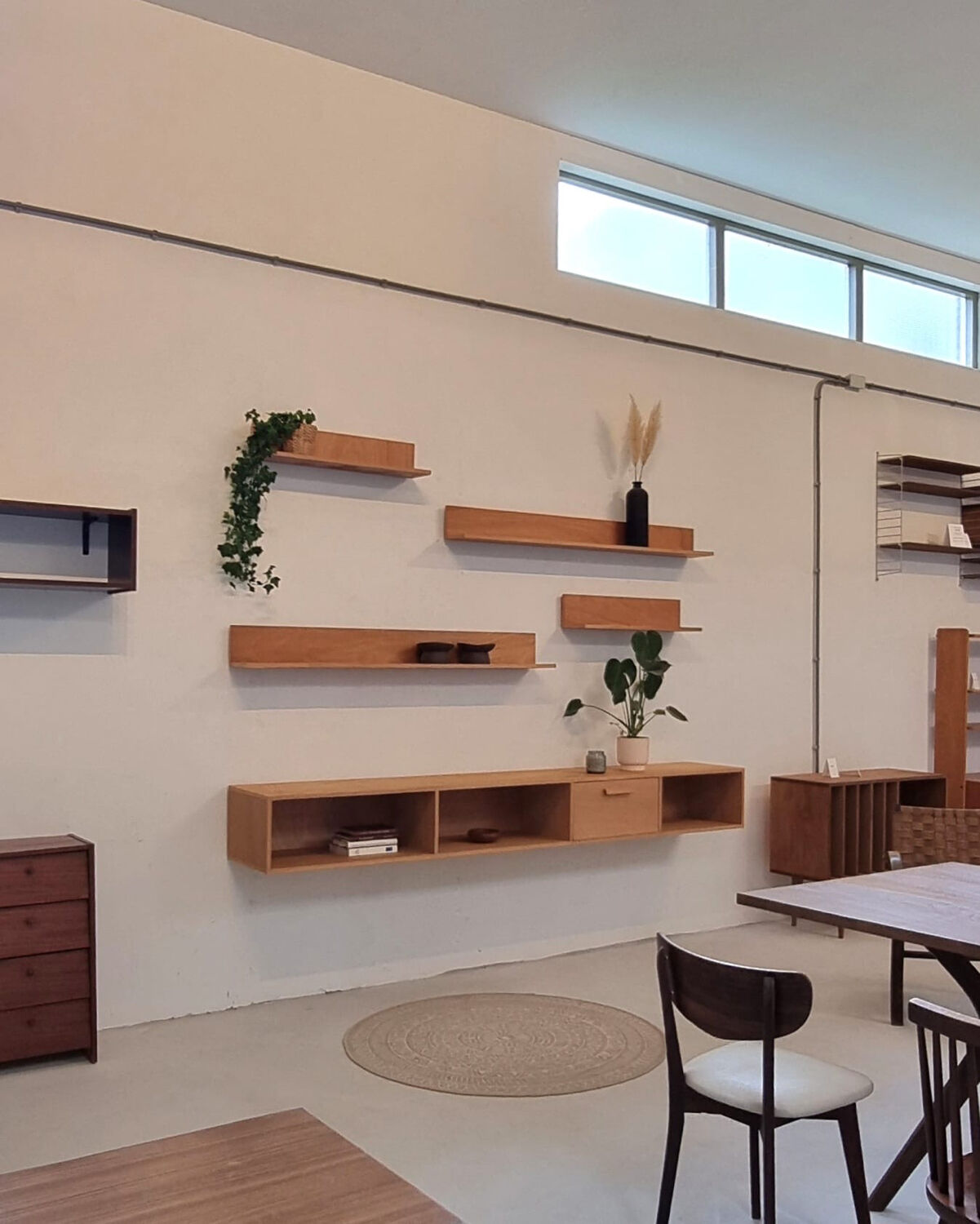 Runar wall unit