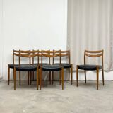 6 Scandinavian chairs in wood and black leatherette