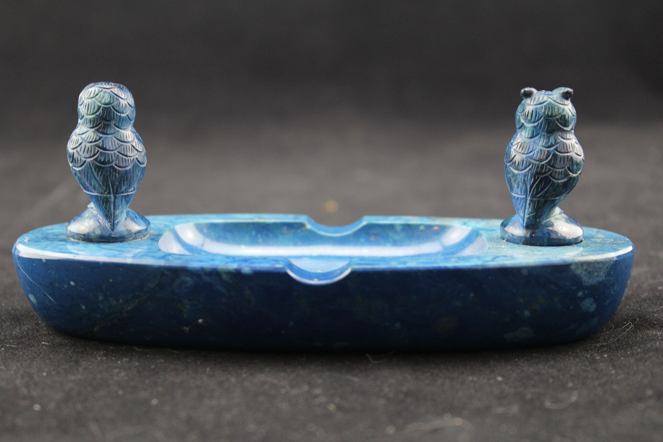 Ashtray in lapis lazuli, cut and polished, OWL/owl, stone