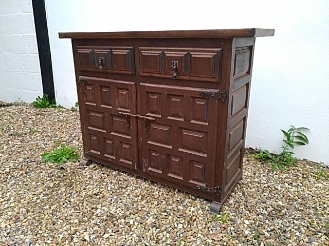 Low oak and wrought iron sideboard 18th/19th century