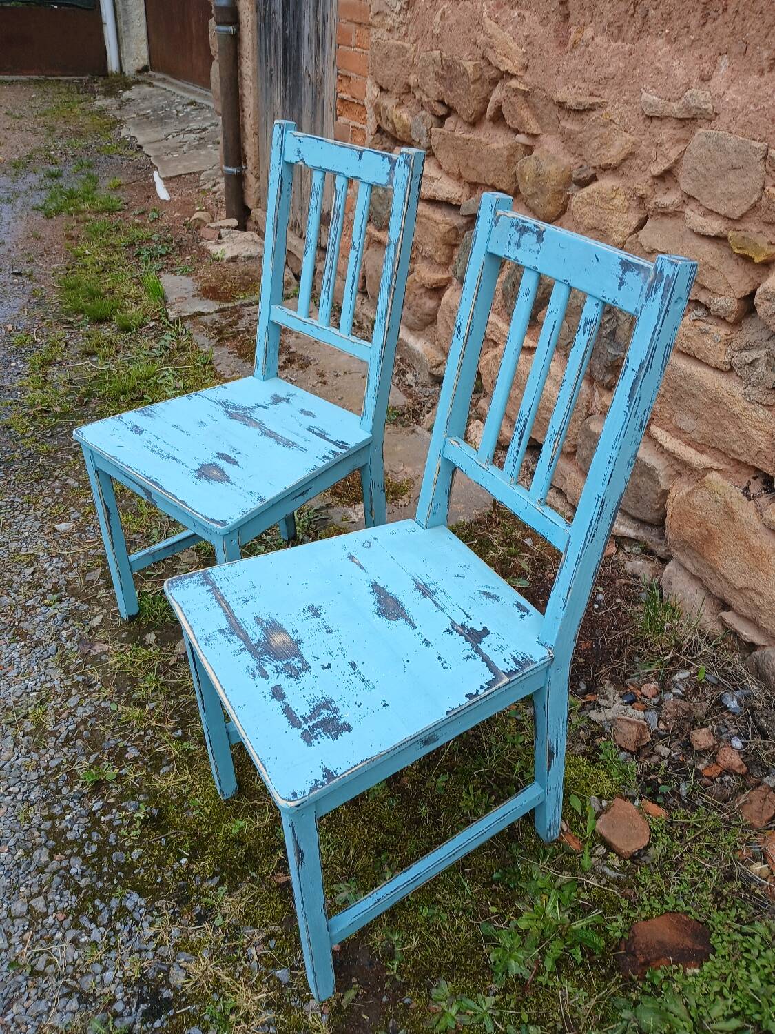 2 vintage style chairs
