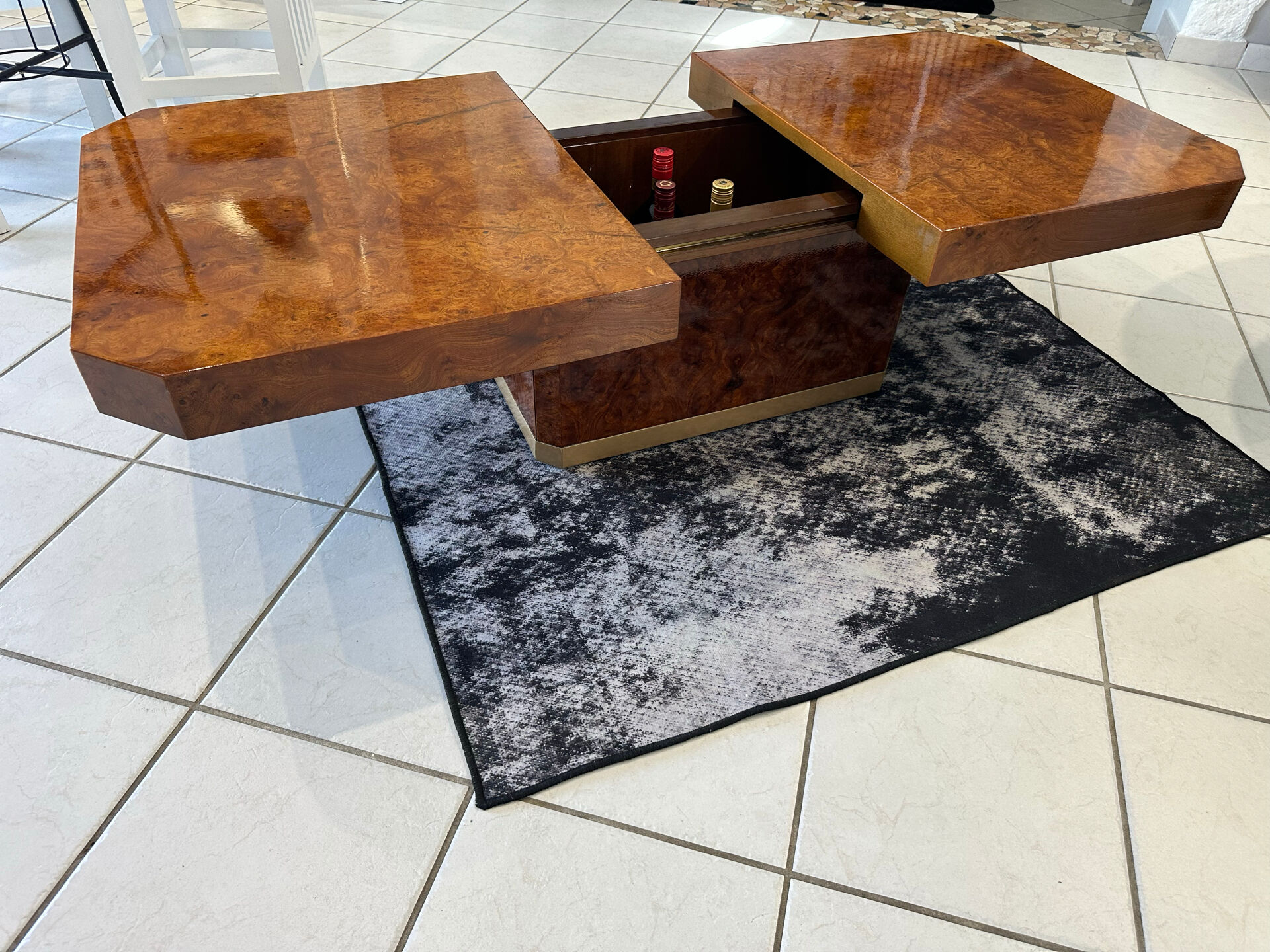 Table basse bar  en Loupe d’orme maison  Lancel vintage 1970