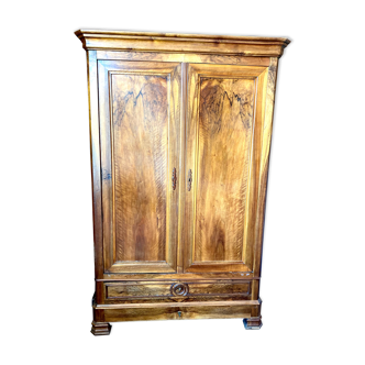 Armoire Louis-Philippe aménagée en dressing