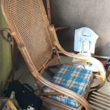 Rocking chair en rotin