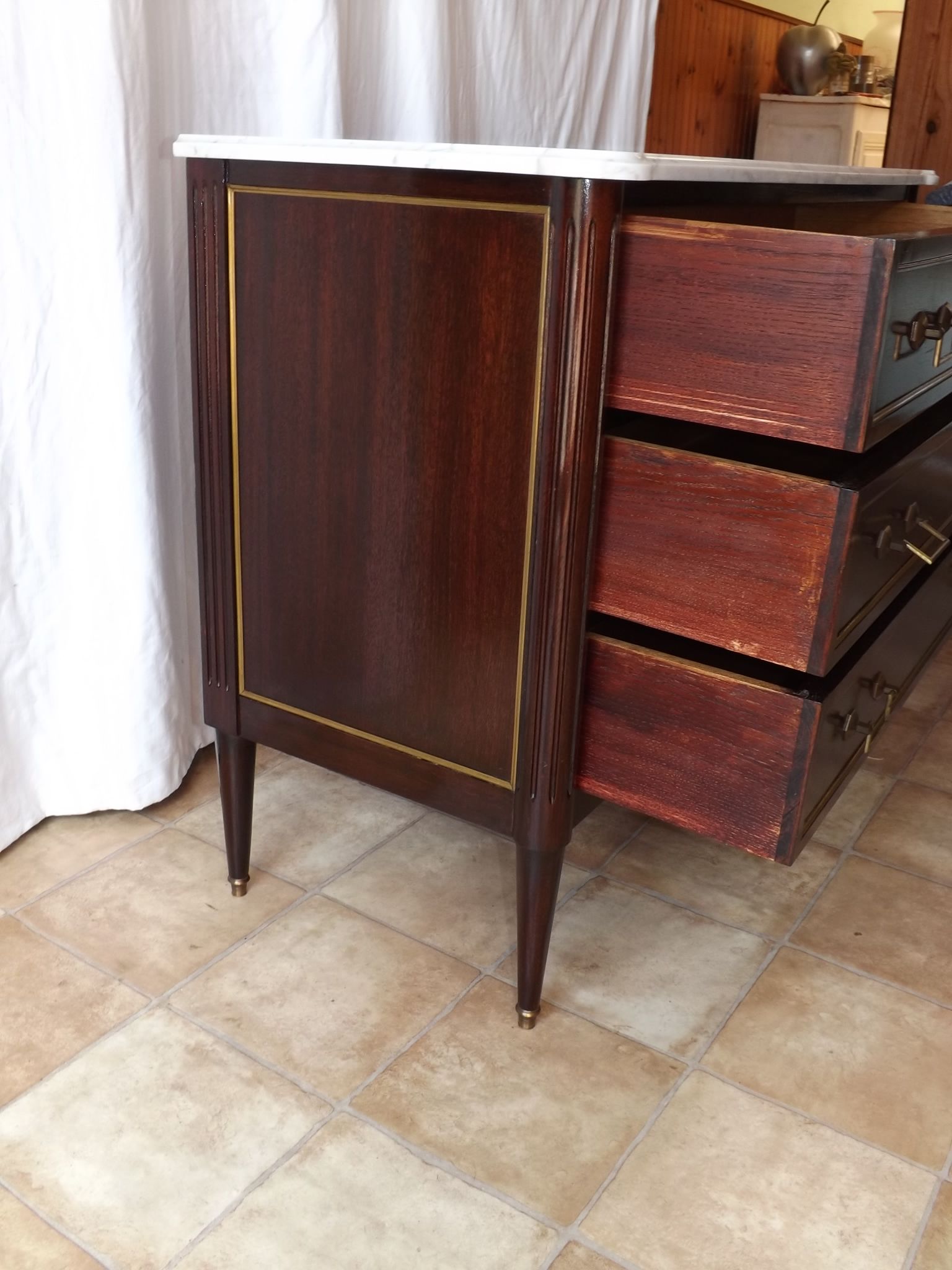 Chest of drawers mahogany Louis XVI 1970