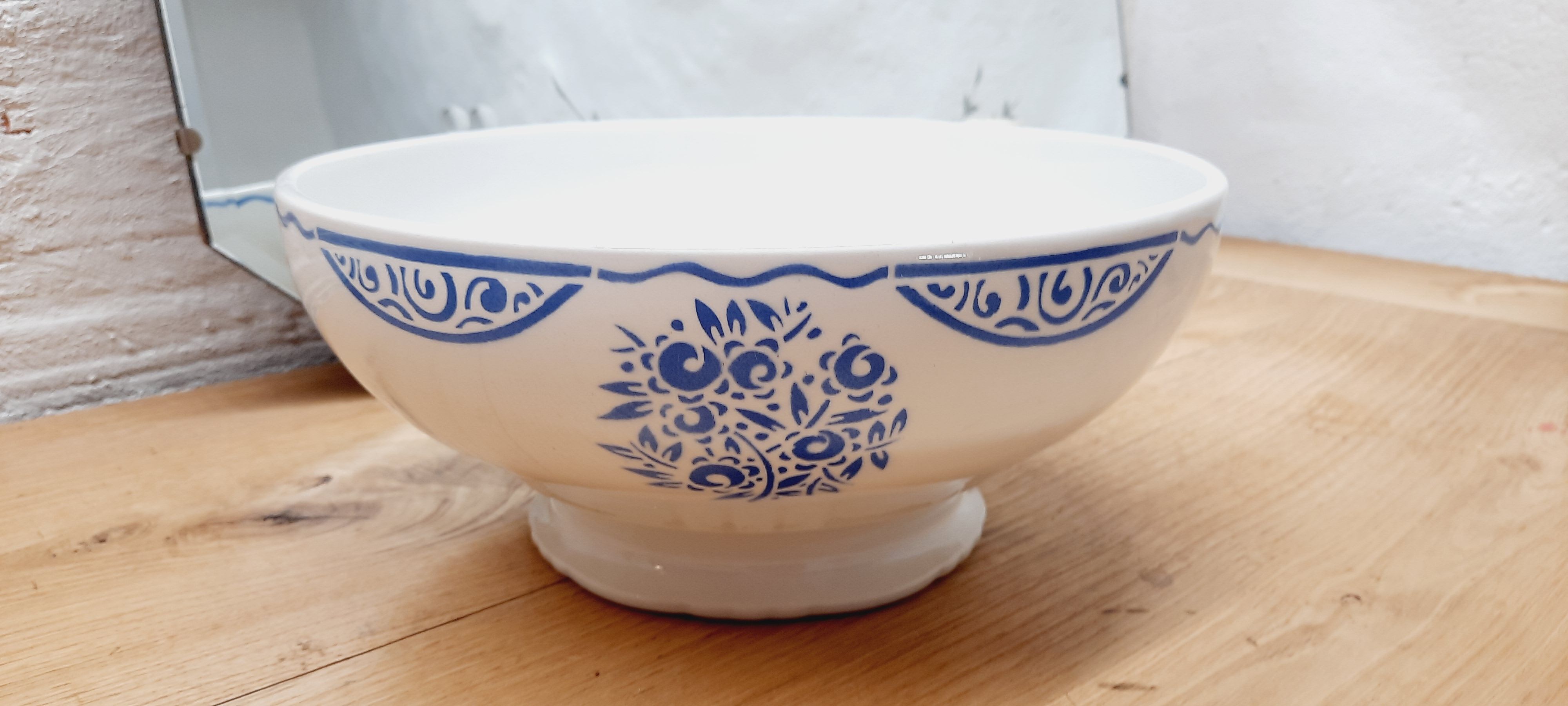 Salad bowl floral decoration early XX th