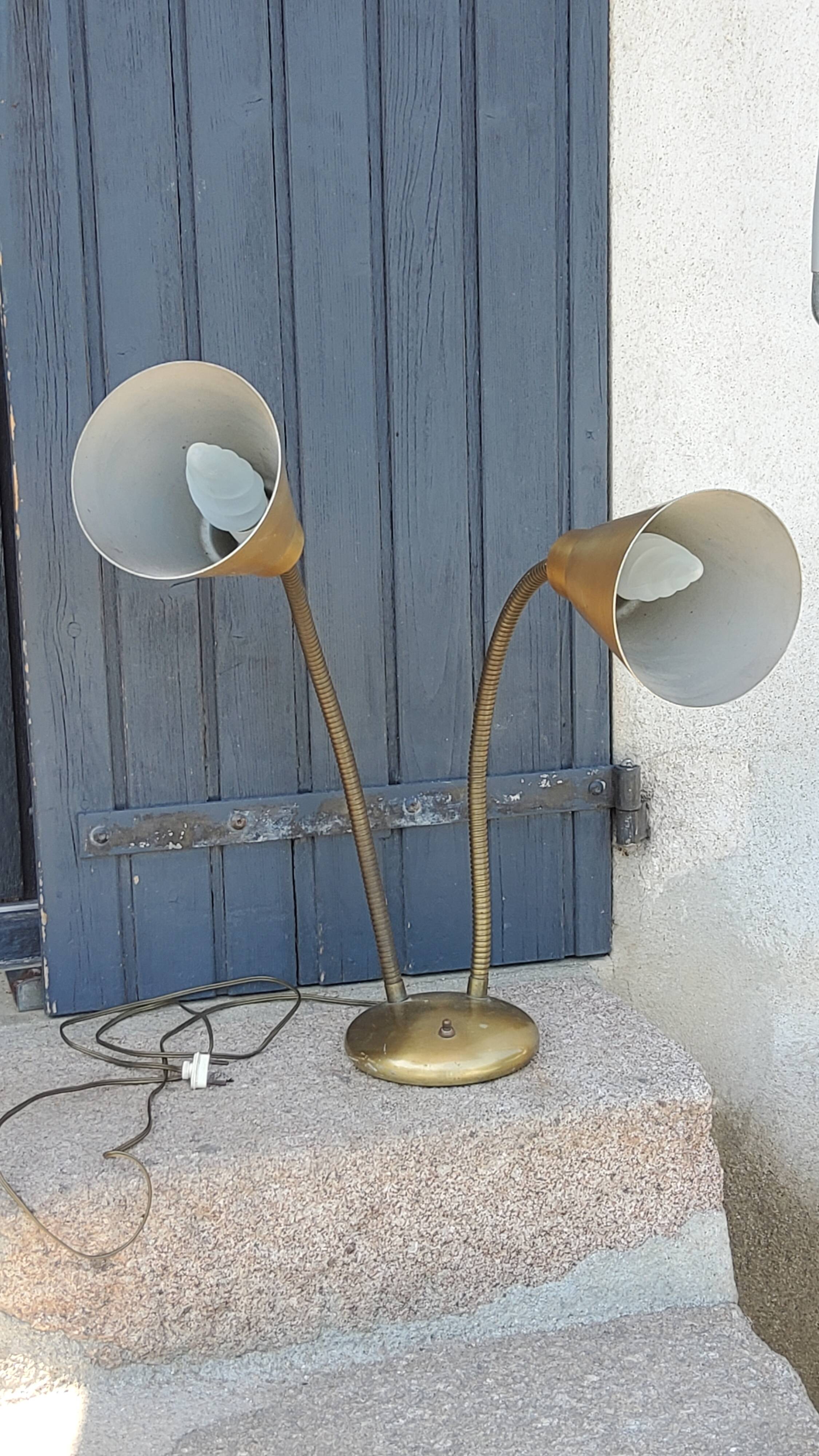 Designer desk lamp in gold metal 2 flexible arms from the 70s