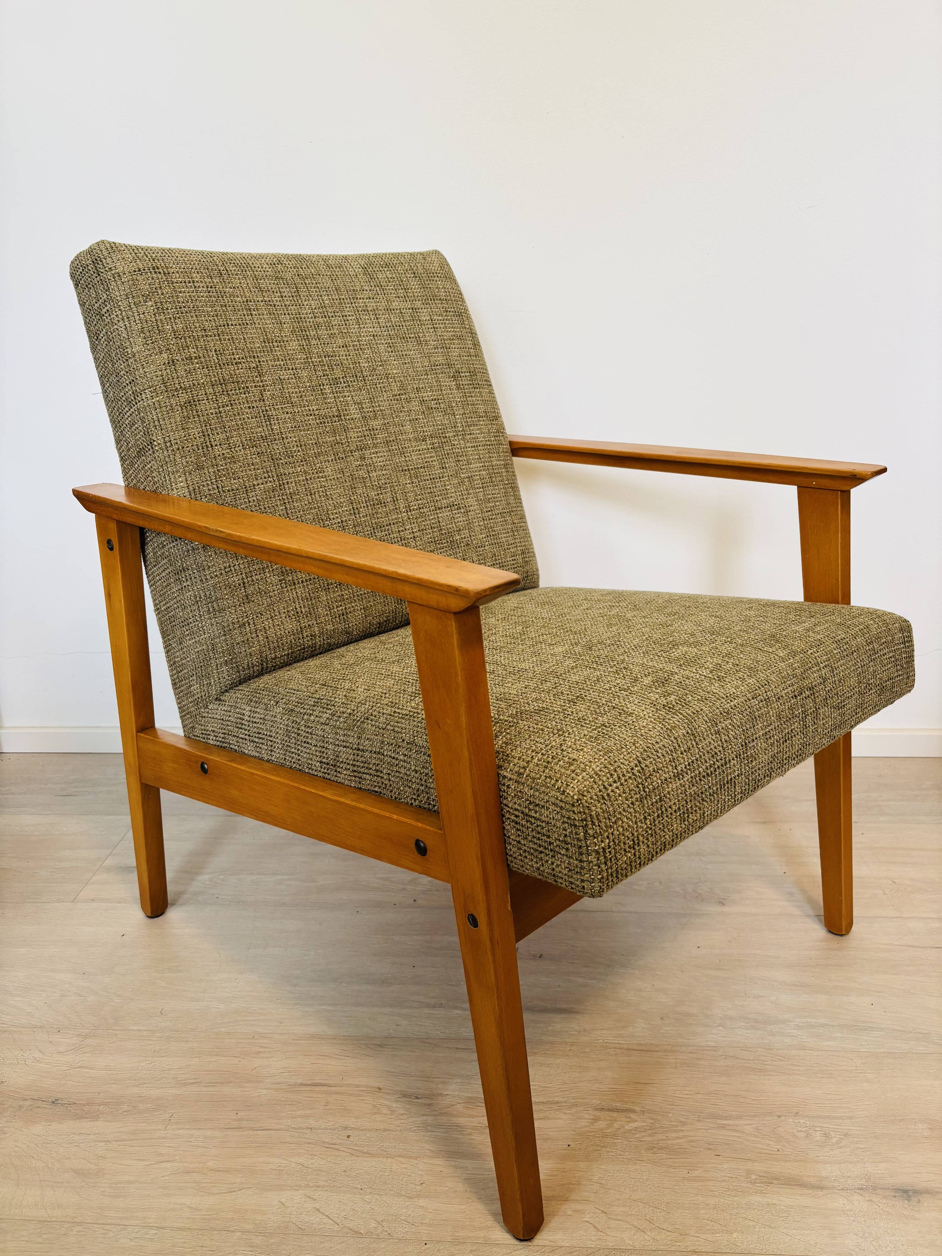 Mód-Century Lounge Armchair, Czechoslovakia 1960’s