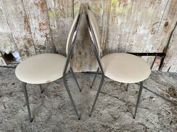 Paire de chaises Soudexvinyl en métal chromé et skaï blanc, années 70